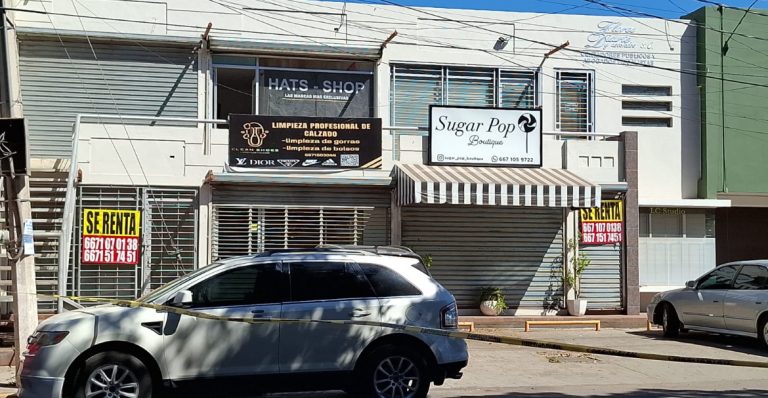 Atacan a balazos la fachada de comercio en Las Quintas