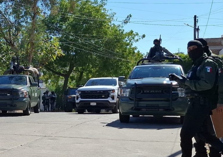 Hallan cadáver envuelto en plástico negro y atado en Lomas de Guadalupe