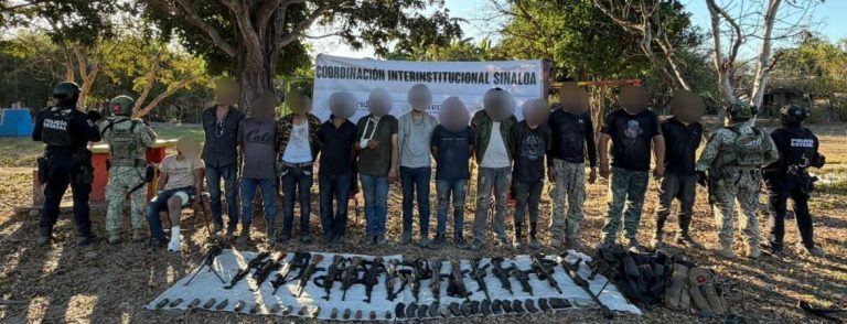 Caen 14 en San Ignacio con armas, explosivos, autos…