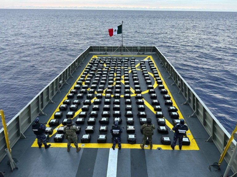 Incauta Marina en 2 meses 10 toneladas de cocaína en el mar