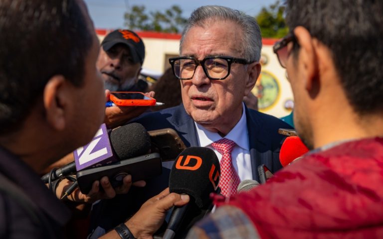 Llegan los 14 sinaloenses rescatados en Medio Oriente