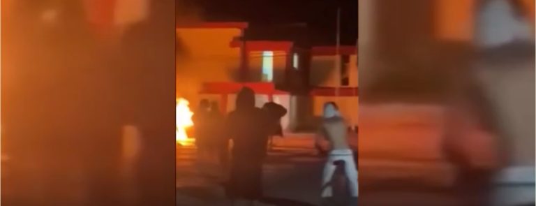 Atacan sede del partido Comunista en Cuba