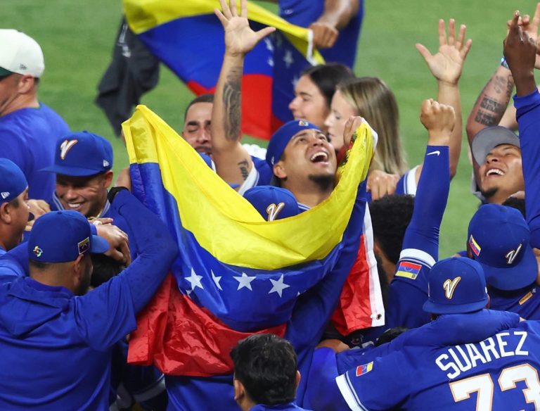 Gana Venezuela su primer Clásico Mundial de Béisbol