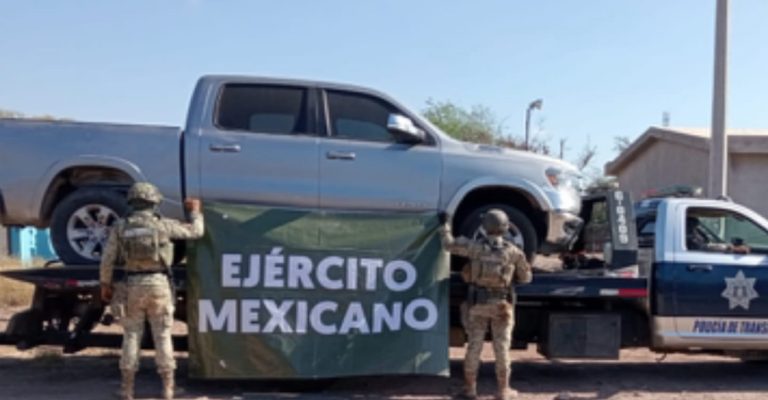 Localizan vehículo con reporte de robo y asegura cartuchos en Navolato