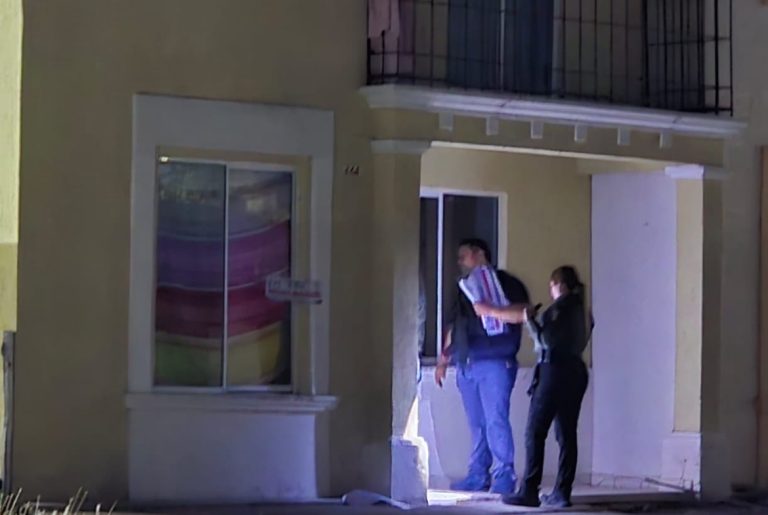 Se llevan auto tras cateo cerca de El Ranchito