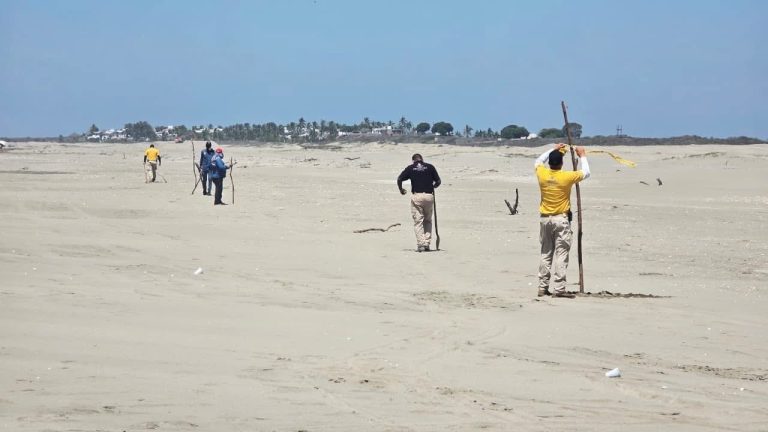 Prohíbe Navolato campamentos en playas por alto oleaje