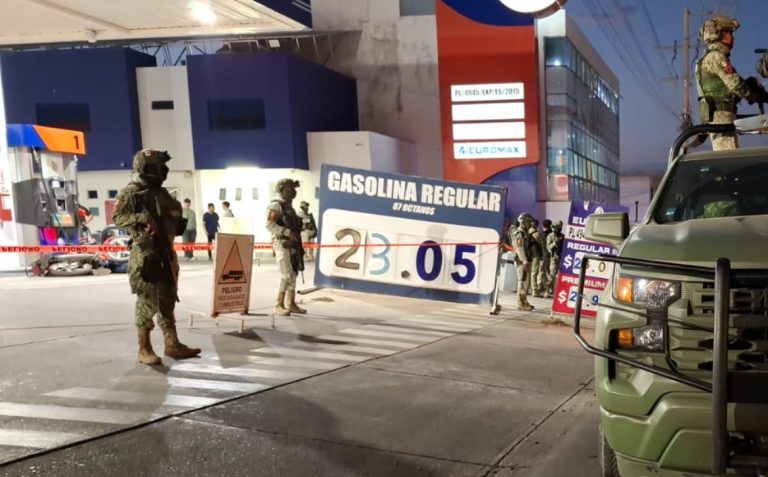 Matan a motociclista y a empleado de gasolinera en Culiacán