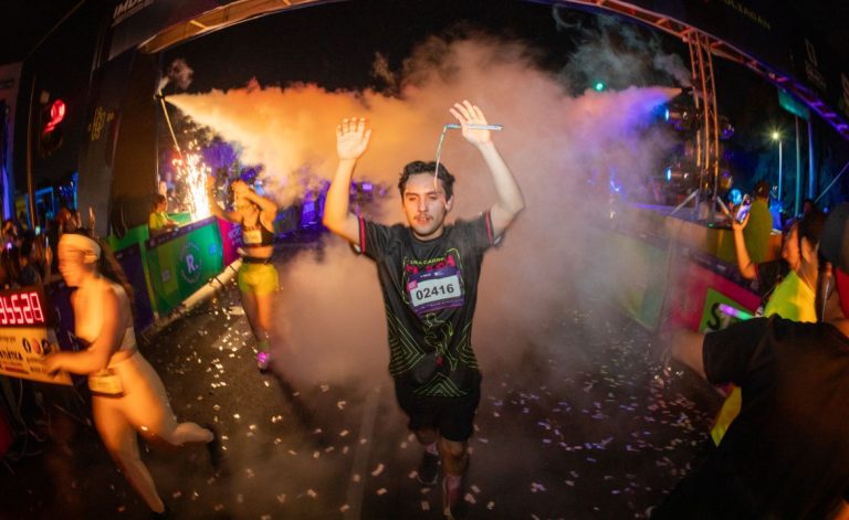 ¡Culiacán en fiesta total! Conciertos y rifa de autos desatan euforia en la Flash Night Run