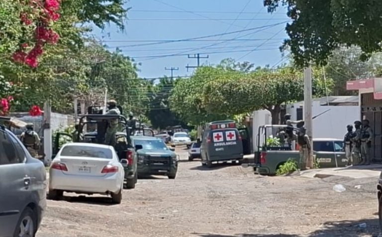 Se registra explosión en presunto campamento militar en la Lázaro Cárdenas