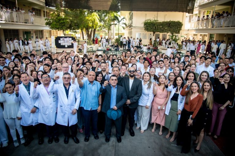 Celebra 49 aniversario Facultad de Medicina de la UAS