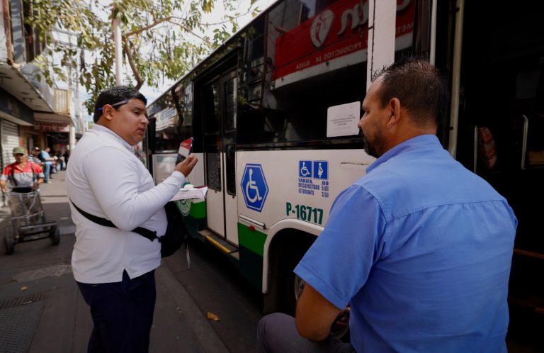 Revisan urbanos para justificar aumento a tarifas