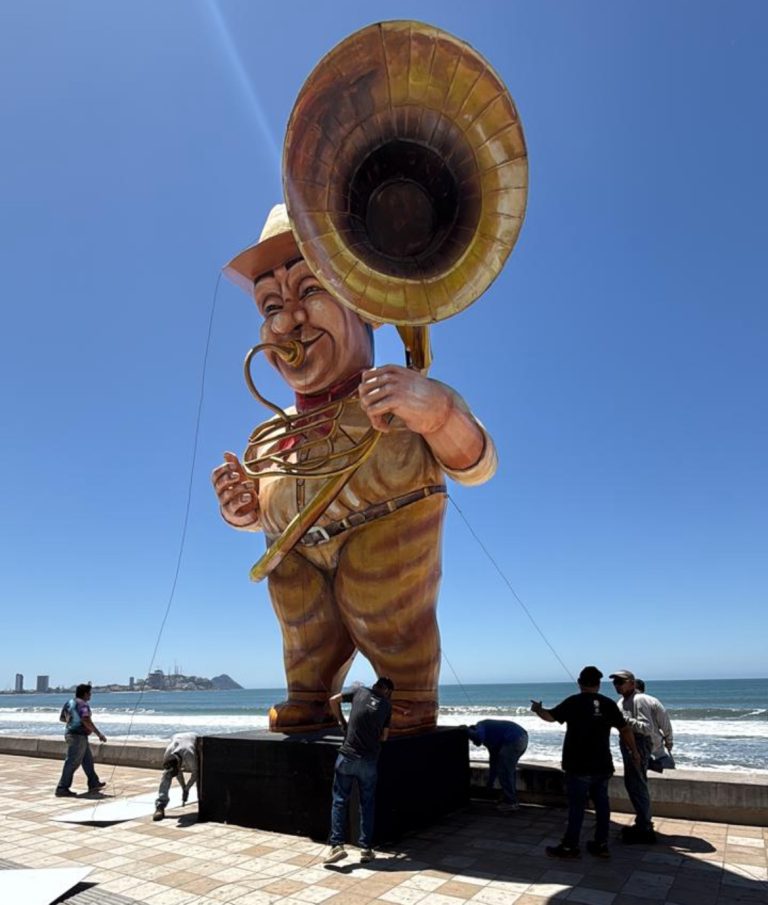 Se despiden monigotes del Malecón en Mazatlán