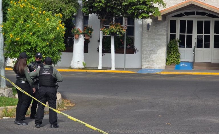 Matan a hombre frente a restaurante en Las Quintas