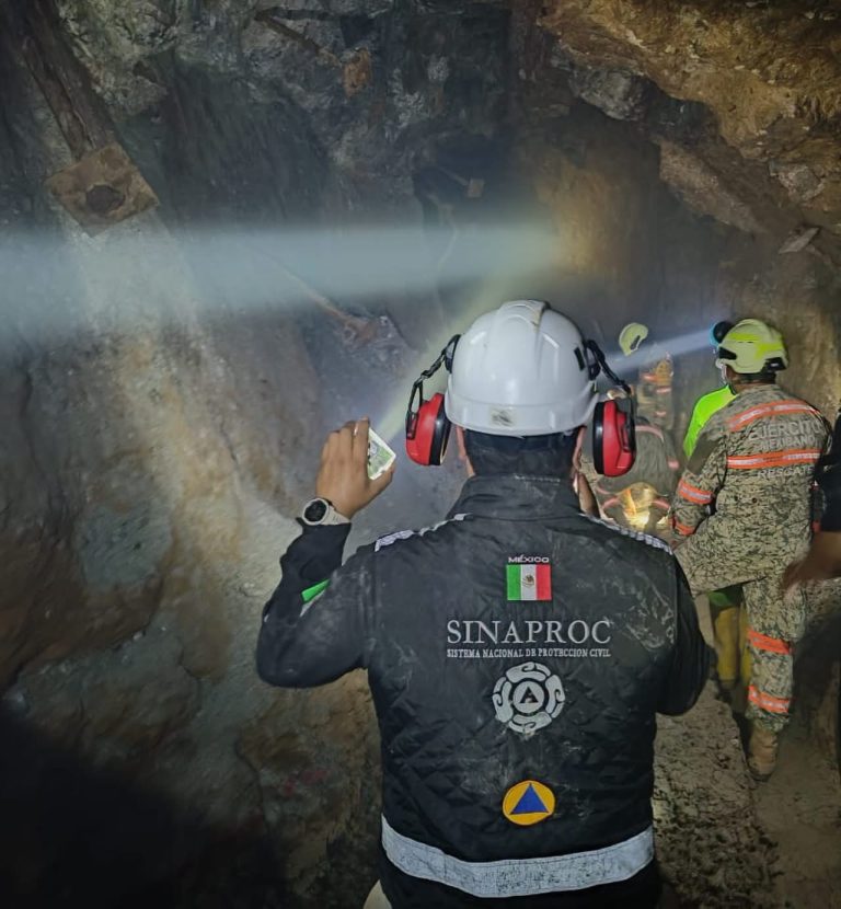Suma 25 días minero atrapado en Santa Fe, El Rosario