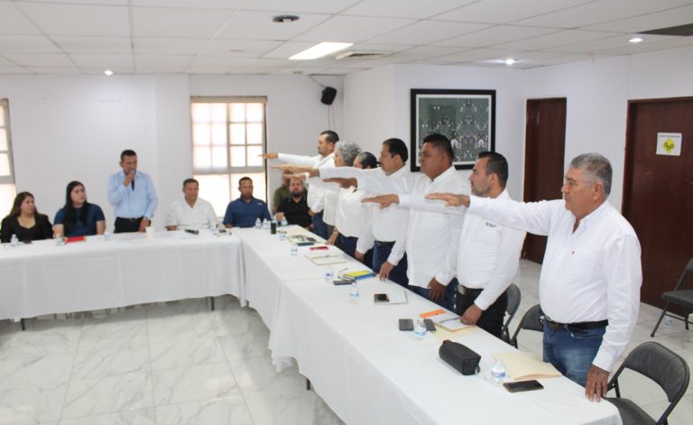 Integra Navolato subcomité de obras públicas