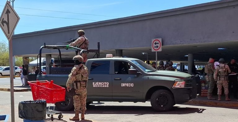 Lo dejan herido tras disparos en plaza comercial del Humaya