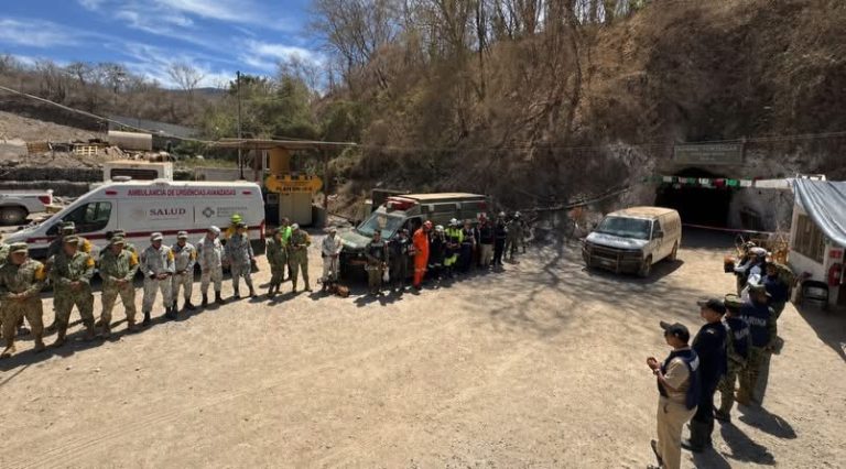 Extraen cuerpo del último trabajador atrapado en mina de El Rosario