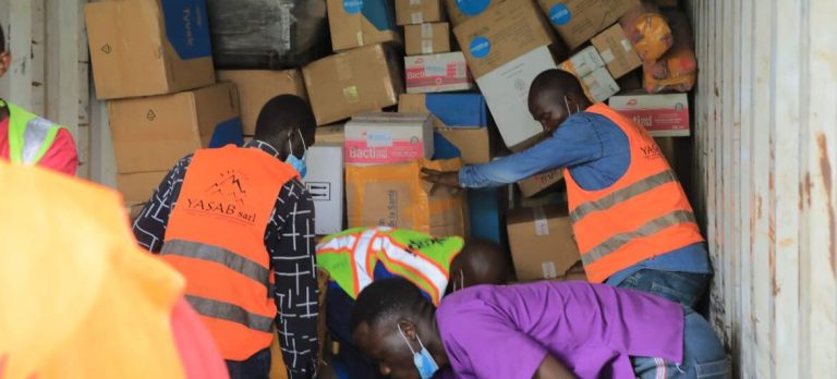 Envía OMS suministros al Congo para frenar el ébola