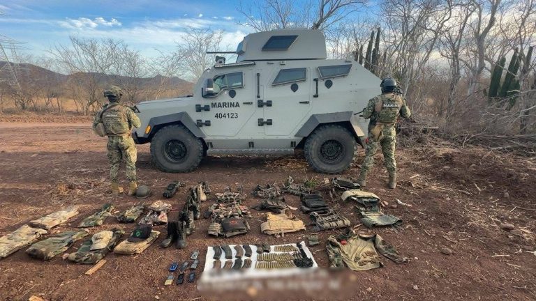 Decomisan presunta droga e incautan explosivos en Mazatlán