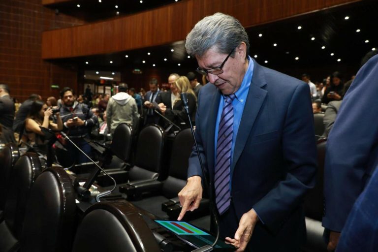 Recula Monreal; retira reforma de nulidad electoral por injerencia extranjera