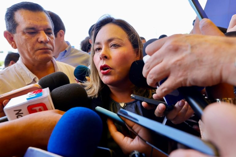Los turistas se sienten seguros de visitar Mazatlán, afirma la gobernadora