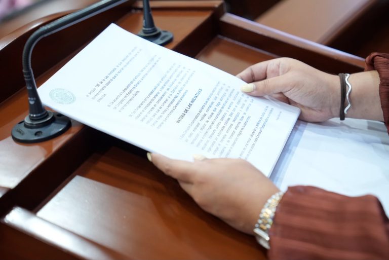 Dan entrada a ley para prohibir música que refiera delitos en camiones y sitios públicos