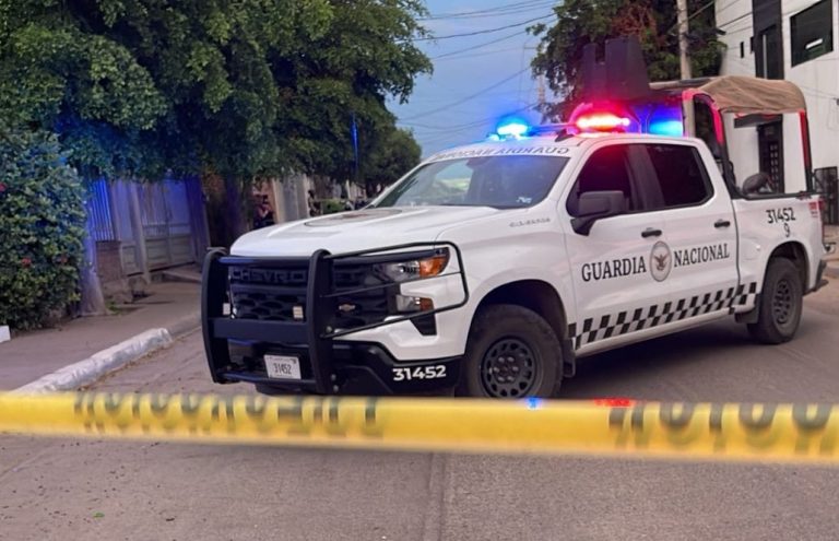 Lo matan en la entrada de su casa