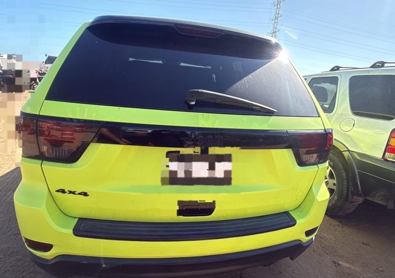 Arrestan a 4 por  camioneta que invadió ciclovía del malecón en Mazatlán