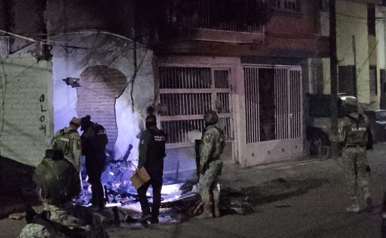 Rescatan a menor; fallece mujer luego de que incendiarán casa en Barrancos
