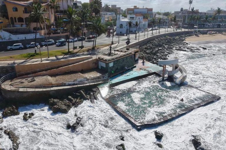 Registra Sinaloa olas hasta de 2.5 metros por mar de fondo
