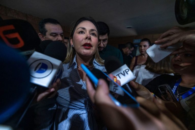 Retornan desplazados a pueblos de San Ignacio, Badiraguato y Culiacán