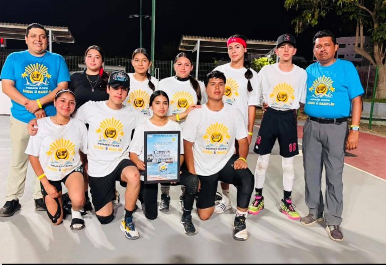Es Navolato campeón de béisbol 5 Copa Mazatlán