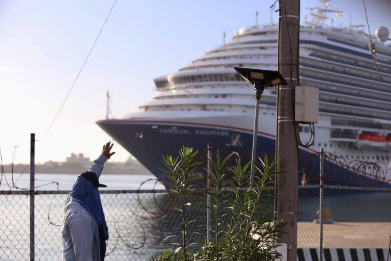 Llega el Carnival Panorama a Mazatlán con más de 4 mil 800 pasajeros