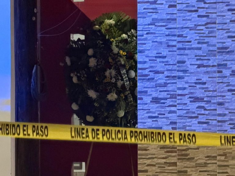 Dejan corona fúnebre a diputada local Paola Gárate