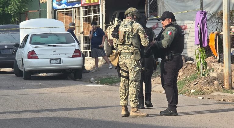 Observan a un hombre sin vida; le disparan en un domicilio