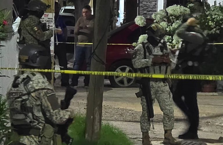 Es asesinado en un casa en Infonavit Humaya