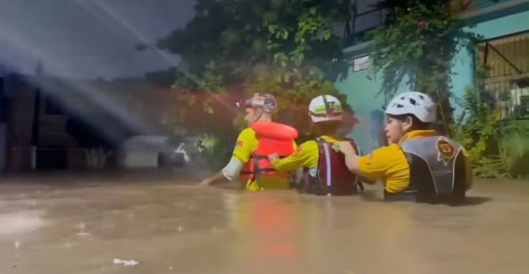 Inician operaciones de rescate en Mazatlán por lluvias