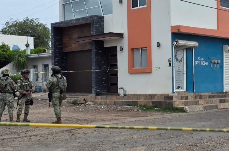 Disparan a mujer en estética; queda herida