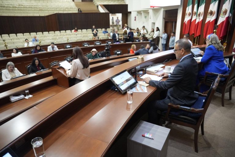 Aprueban la no reelección y nepotismo electoral