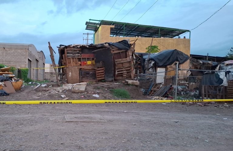 Lo ejecutan en casa de material reciclado