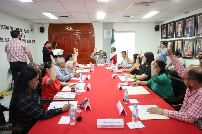 Dona Navolato terreno a la UAS para prepa en Villa Juárez