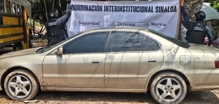 Localizan auto robado estacionado en El Molino, Navolato