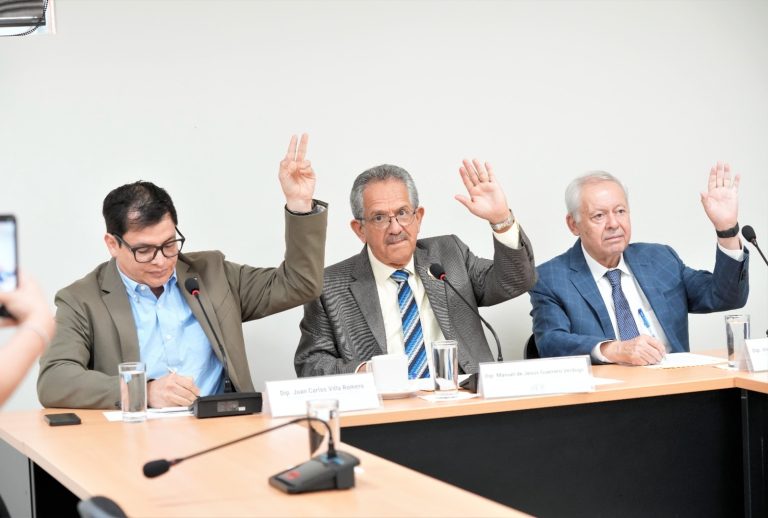 Prohibirán celulares en escuelas de Sinaloa