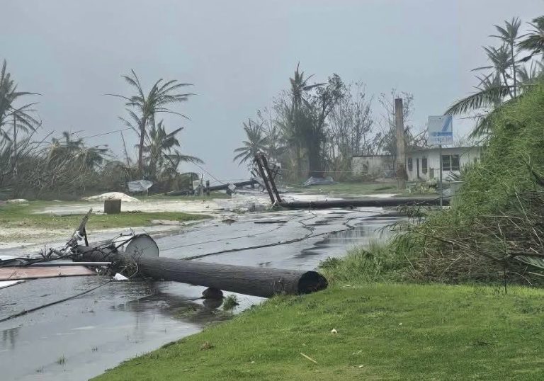 Devasta huracán Bavi la isla de Rota