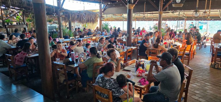 Superan restaurantes en Altata el 50% de ocupación en verano