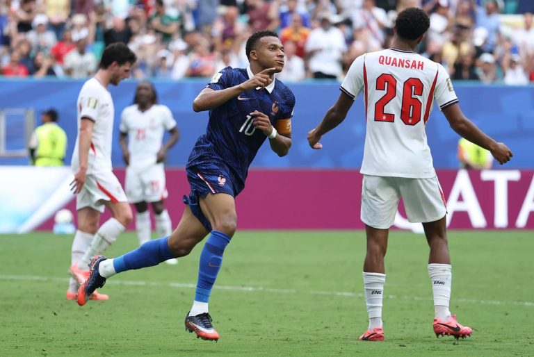 Inglaterra le ganó a Francia y se colgó la medalla de bronce