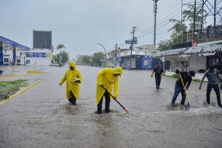 Llueve en el norte; olas de hasta 3 metros por tormenta