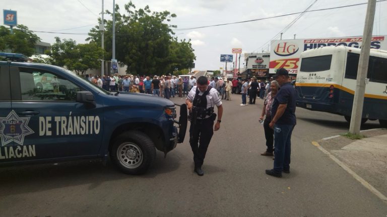 Cierran por manifestación carretera a Navolato