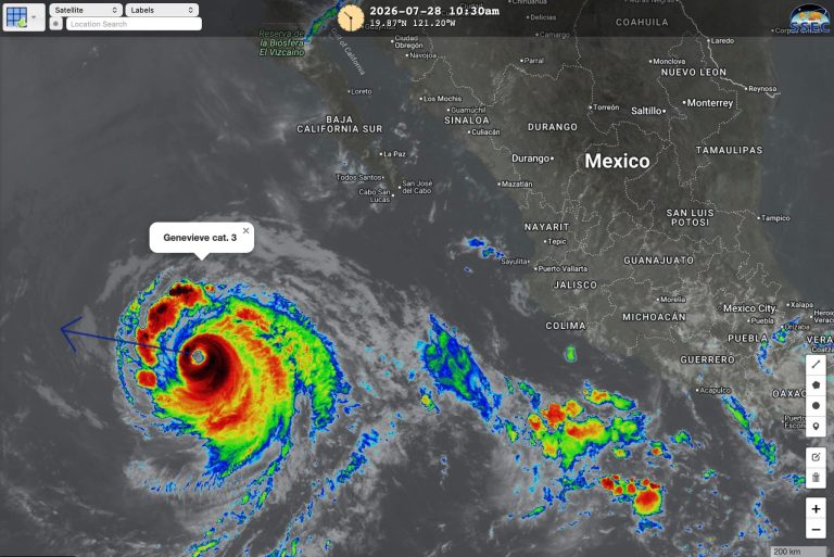 Se debilita huracán Genevieve, pero mantiene lluvias en Sinaloa