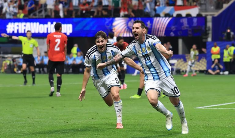 Remonta Argentina y clasifica a Cuartos de Final
